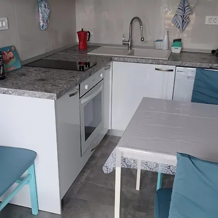 Daire Freeme - One Bedroom With Balcony And Sea View Lumbarda