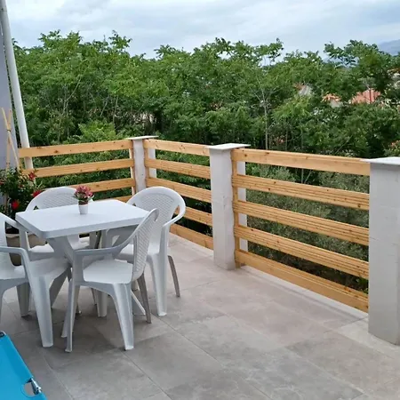 Freeme - One Bedroom With Balcony And Sea View Daire