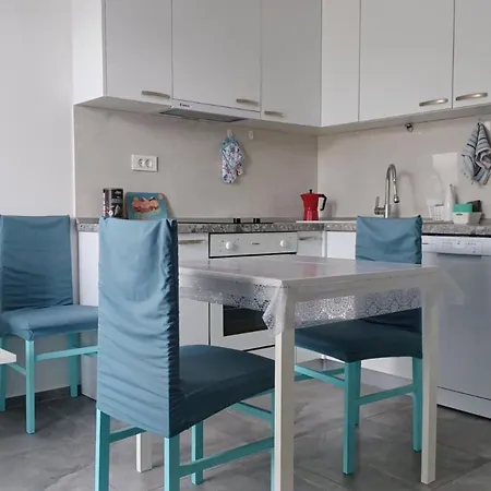 Daire Freeme - One Bedroom With Balcony And Sea View *