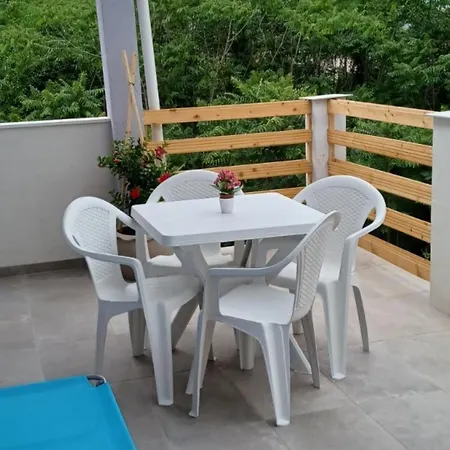 Freeme - One Bedroom With Balcony And Sea View 아파트