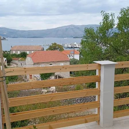 Apartment Freeme - One Bedroom With Balcony And Sea View