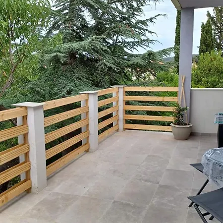 Freeme - One Bedroom With Balcony And Sea View