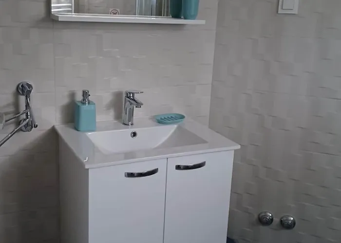 Freeme - One Bedroom With Balcony And Sea View *