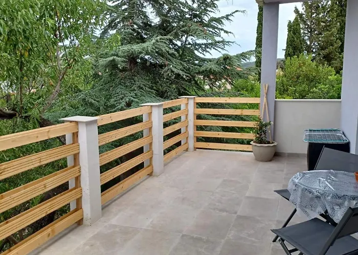 Freeme - One Bedroom With Balcony And Sea View