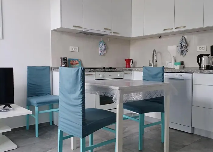 아파트 Freeme - One Bedroom With Balcony And Sea View *